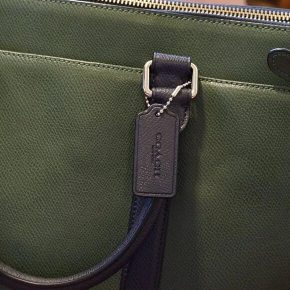 Beautiful Dark Green Coach Work or Day Bag in Like New Condition - Picture 3 of 16